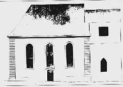 image en noir et blanc d'une église