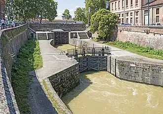 Écluse Saint-Pierre.