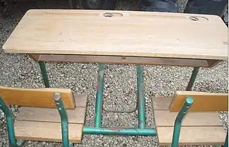 Banc deux places bois-acier.