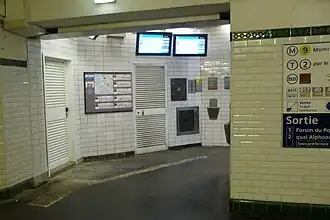 Les deux écrans prototypes de la station de métro Pont de Sèvres.