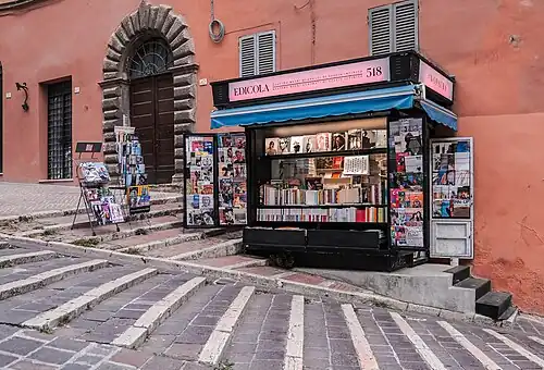 Edicola - Kiosque à journaux à Peruggia (Pérouse) Italie