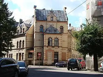 Eduarda Smiļģa iela 1