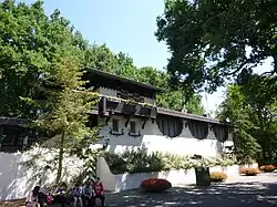 Extérieur de la gare.