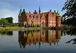 Château d'Egeskov (XVIe siècle) au Danemark.