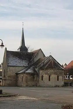 Photo de l'église Saint Martin du XIIe siècle de Garchy