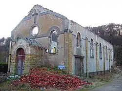 Ruines de l'ancienne église à Moulaine.