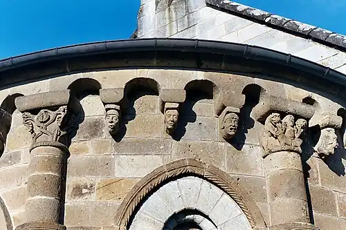 Modillons du chevet (côté sud).