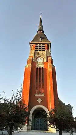 Église Saint-Jean-Baptiste de Villers-Bretonneux (1927-1931)