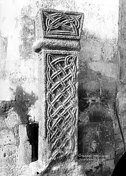 Pilier « carolingien » nord dans la nef.