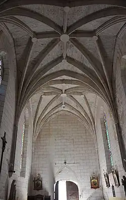 La nef côté porche.