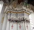Détail des chapiteaux des colonnes.