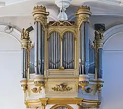 Orgue de tribune.