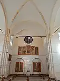 Intérieur côté transept nord-est.