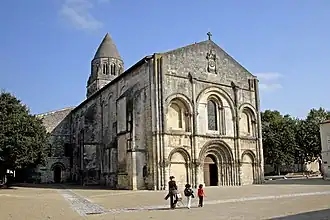 Église abbatiale Sainte-Marie-aux-Dames.