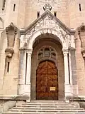 Porte principale.