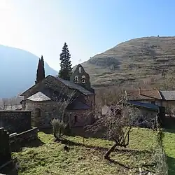 Église romane Saint-Pierre d'Ornolac-Ussat-les-Bains.