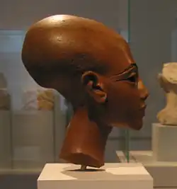 Tête d'une princesse amarnienne, vers -1345