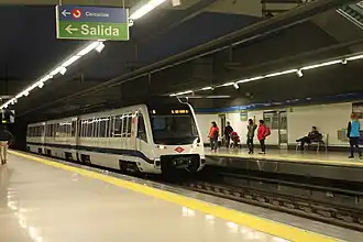 Un train série 8000 à El Casar.