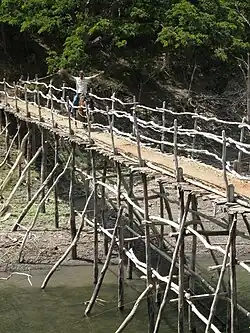 Pont sur le Cilantros vers El Salto (Marea del Portillo)