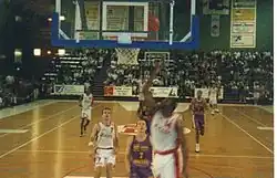 Match de Pro B (playoff) entre l'Élan Chalon et Toulouse en mai 1996