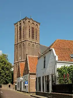 Tour de l’église (de Sint Nicolaaskerk)