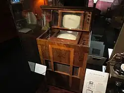 Téléviseur à miroir Marconi de 1936