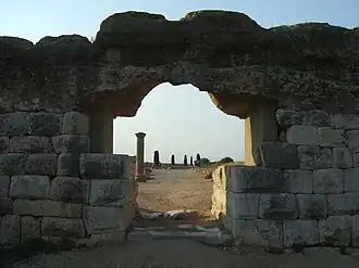 Porte sud, ouvrant vers le Cardo Maximus