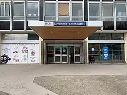 L'accès no&nbsp;1 « Avenue du Mesnil ».