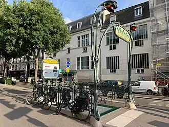 L'entrée orientale.