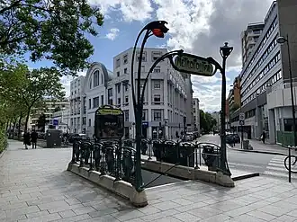 L'accès no&nbsp;1, « Boulevard Voltaire ».