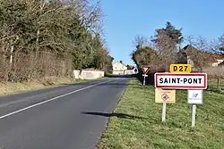 Entrée de la commune de Saint-Pont et panneaux