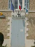 Entrée principale de la mairie de Migré.