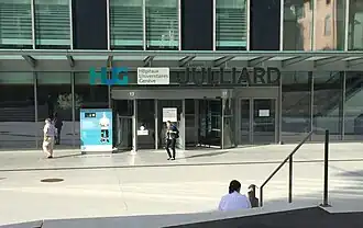 Entrée du bâtiment Julliard.