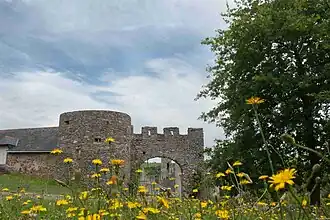 Entrée du château de la Haute Guerche.