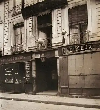 No&nbsp;44, rue Mazarine (photographie par Eugène Atget).