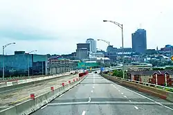 Accès par l'autoroute 440 (Dufferin-Montmorency).