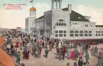 Entrée de Steel Pier au début du XXe&nbsp;siècle.