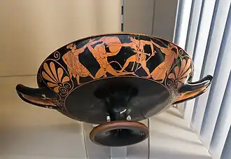 Thésée affrontant le Minotaure, kylix, Londres, British Museum.