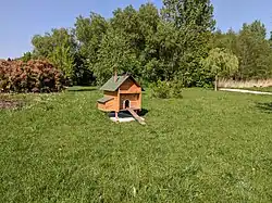 Ruche au centre de la plaine.