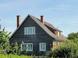 Une habitation individuelle post-Nationalisation.