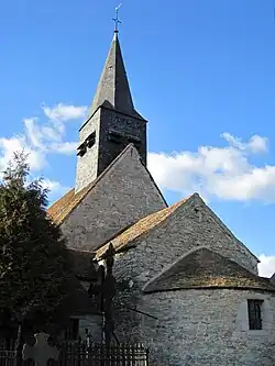 Chevet de l'église Saint Éleuthère (XIe&nbsp;siècle).