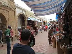 Rue commerçante de la médina