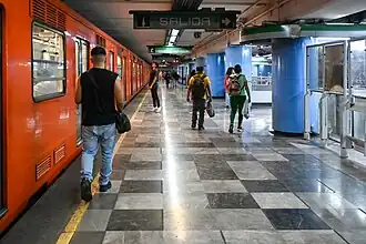 Interieur de la station.