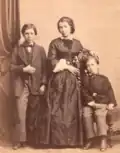 Esther, Ernest et Emerand de La Rochette.