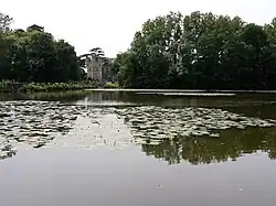 Photographie de l'étang de Challain.