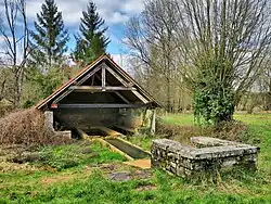 La fontaine, chemin de la fontaine.