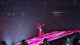 Brunette à Liverpool (2023)