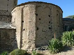 L'abside avec ses arcatures et lésènes.