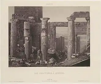 Les Propylées à Athènes, gravure d'Adolphe Pierre Riffaut d'après une photographie de Gaspard-Pierre-Gustave Joly.