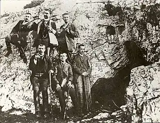 Une expédition dans les Grottes Loubière en 1895